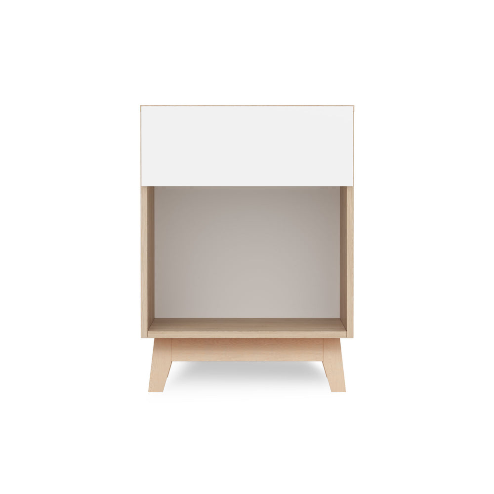 Tommi Bedside